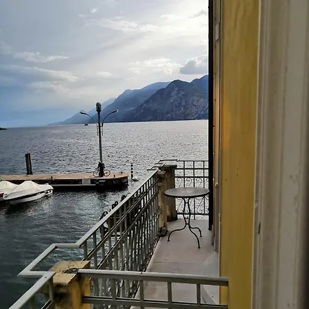 La Loggia Del Capitano شقة